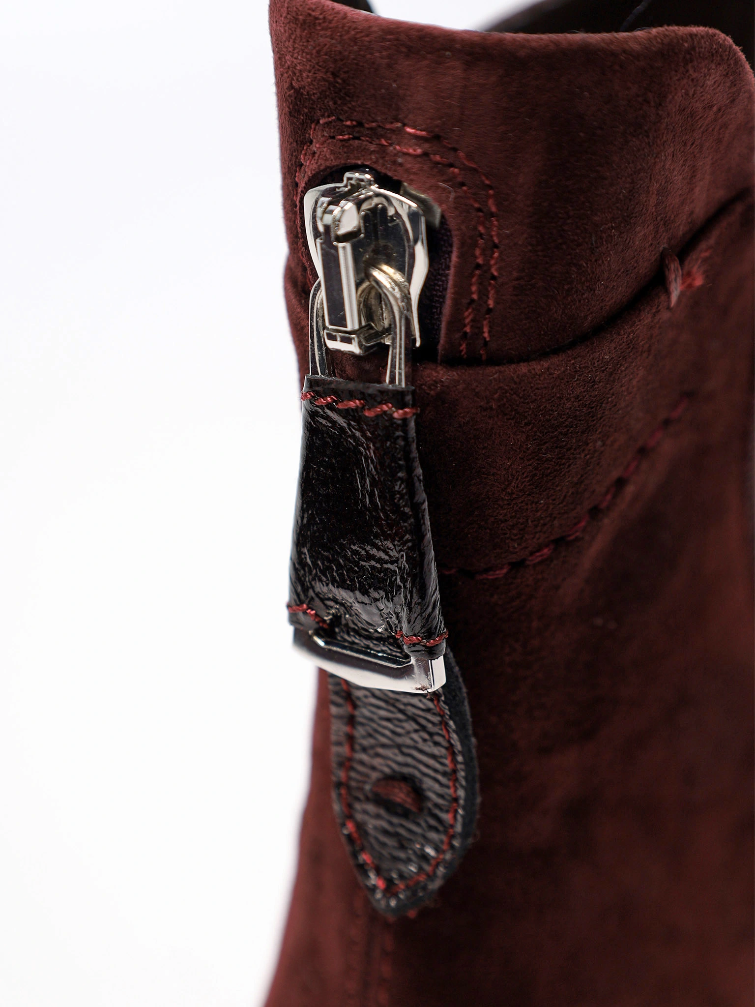 Ботинки бордового цвета на низком широком каблуке